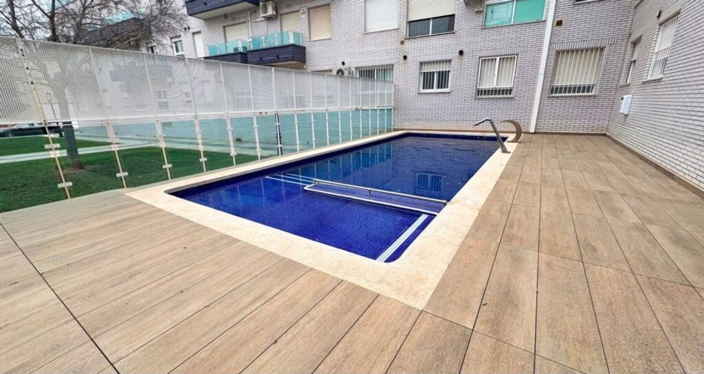 Rafelbunyol - PISCINA COMUNITARIA 10